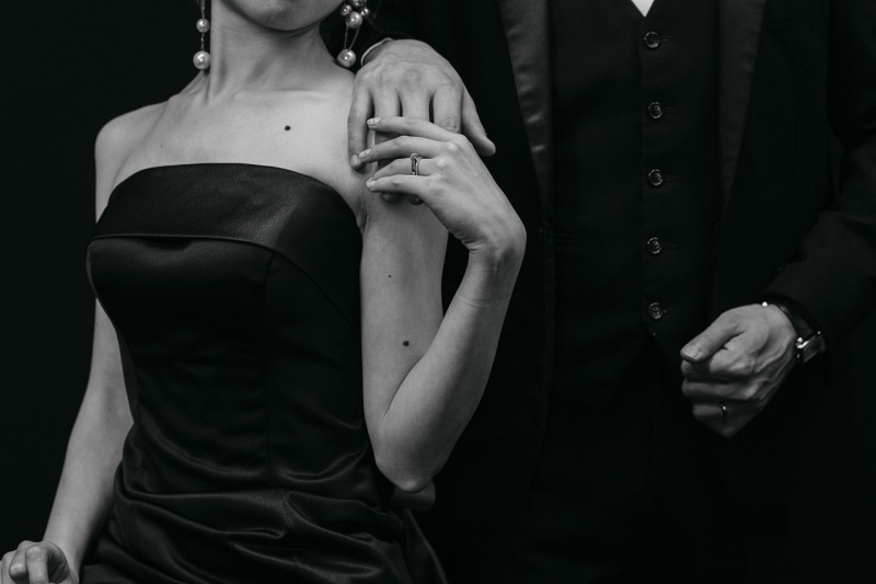 お手元でモノクロに