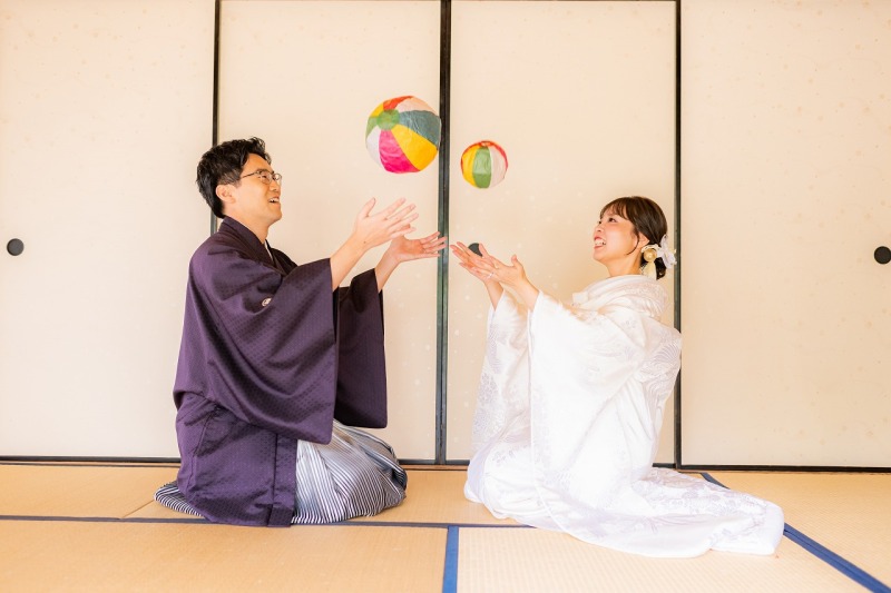 手毬遊びで残す自然体の和装フォト