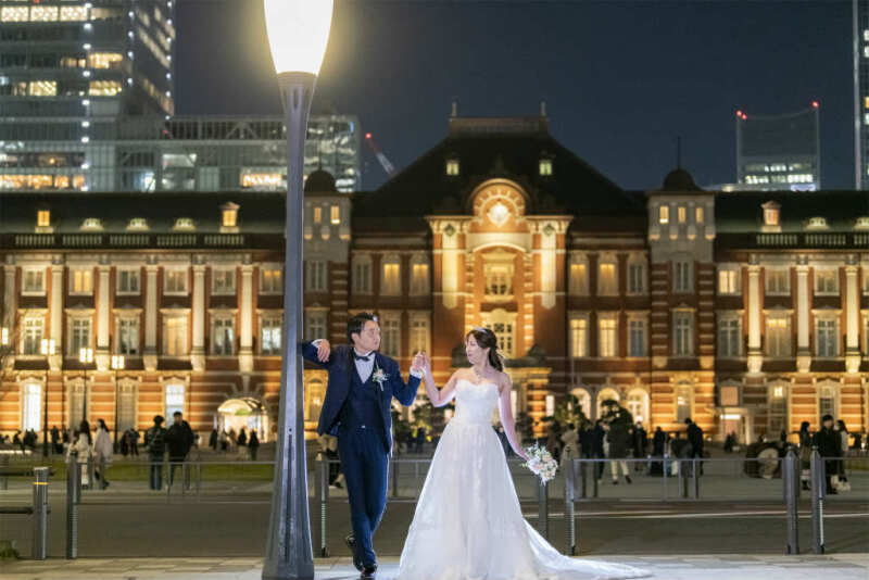 東京駅でロマンス映画の一幕を♡