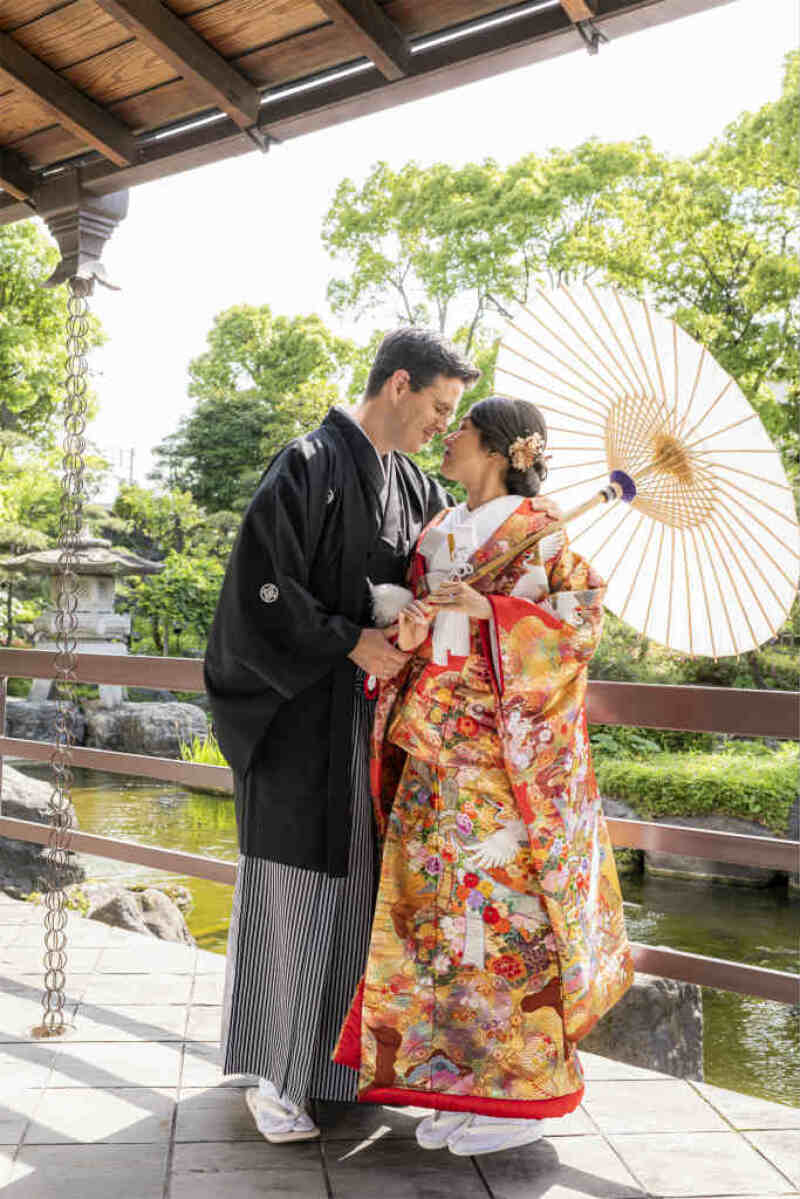 白無垢から色打掛に掛け替えて、2着目へ☆