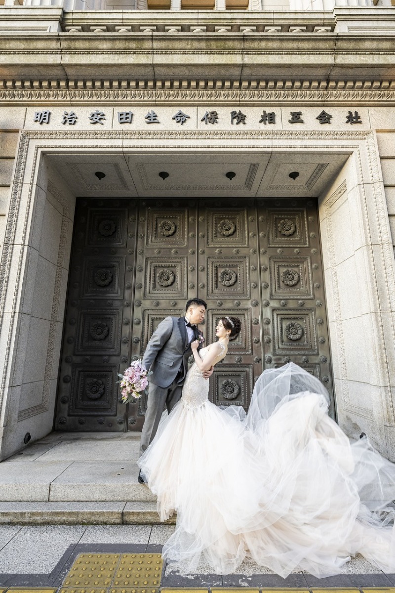 トレーンをなびかせて…