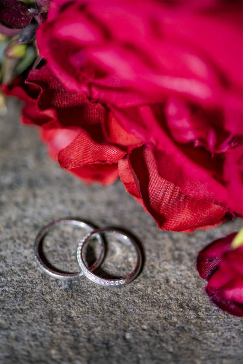 ブーケとご一緒にリングのお小物ショット