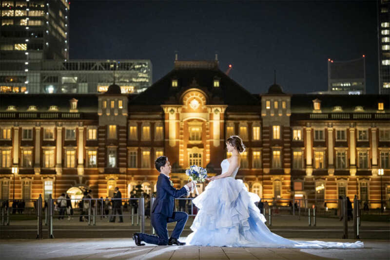 東京駅前でプロポーズショット♡