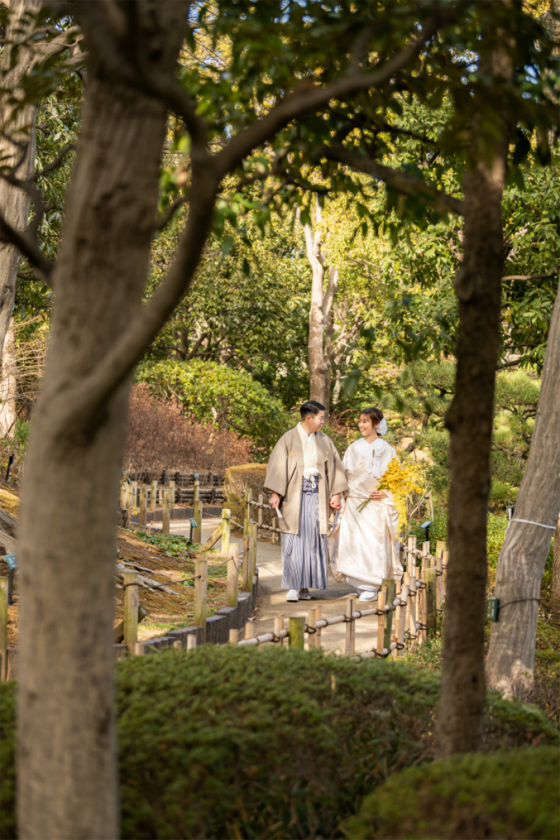 庭園で仲良くお散歩ショット♪