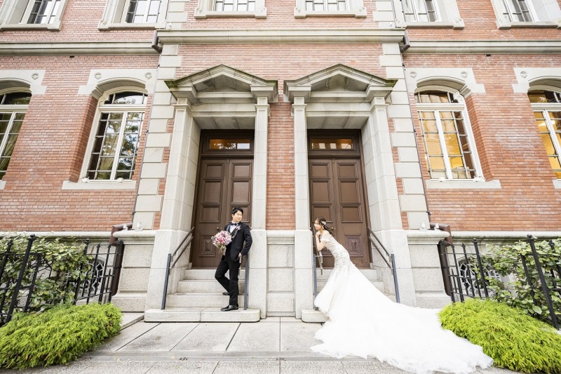 三菱一号館からスタート！