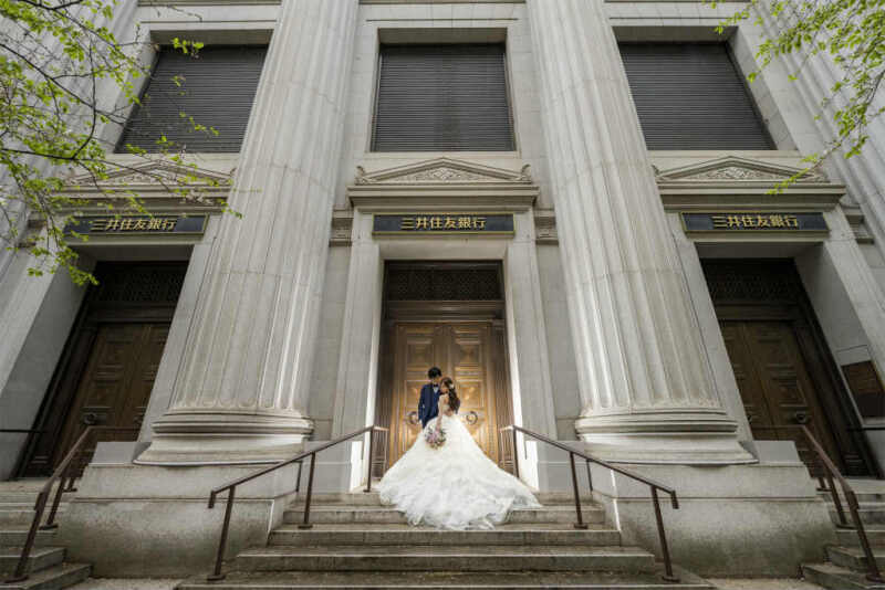 三井住友銀行で神殿のような一枚を