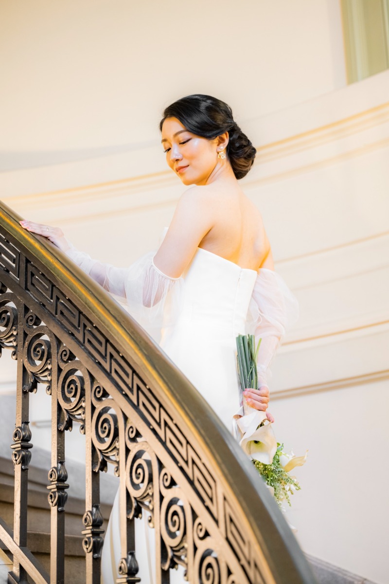 階段越しの微笑