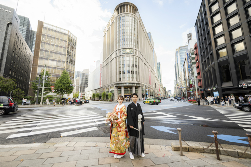 日本橋の街並みと