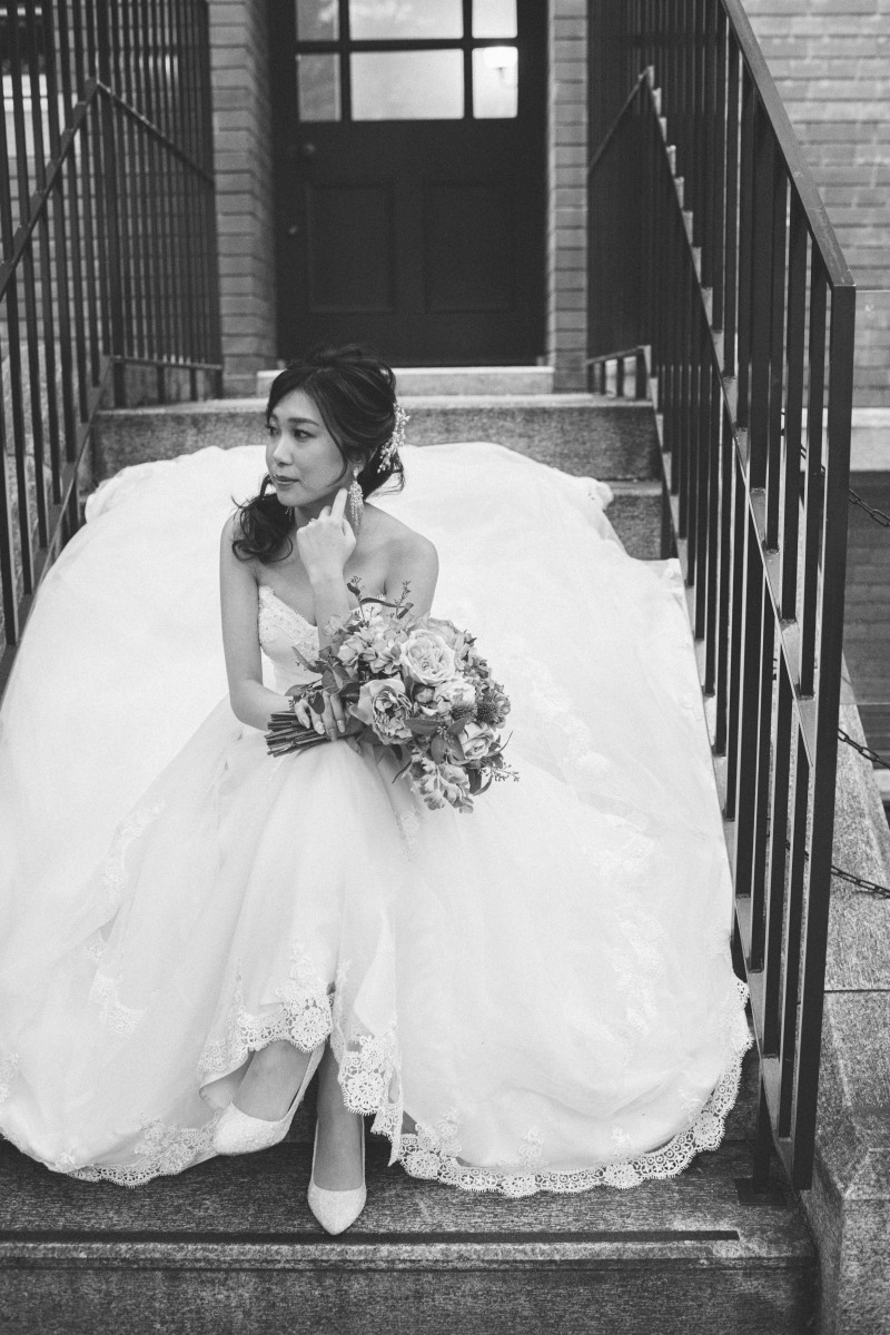 三菱一号館美術館の階段で☆