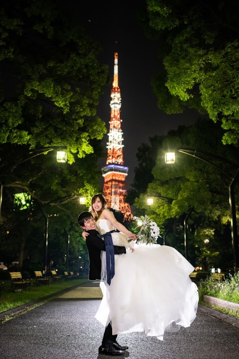 東京タワーで憧れの抱っこショット☆