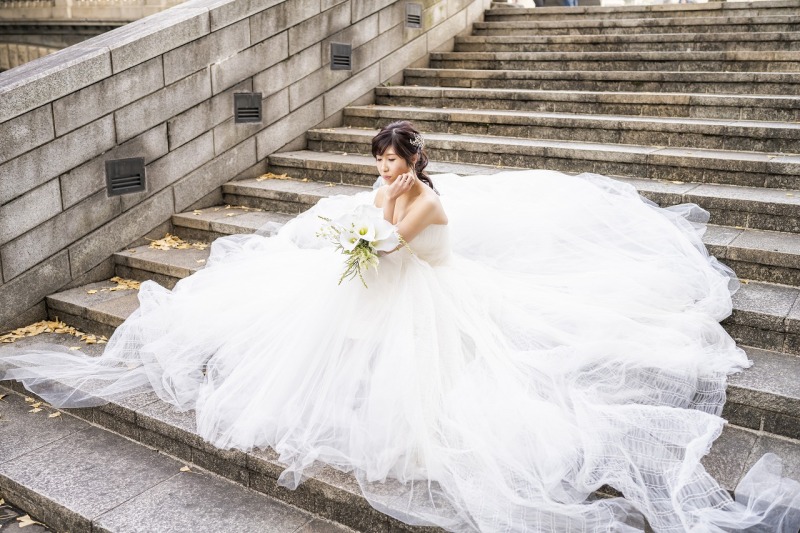 日本橋の階段でお座りショット！