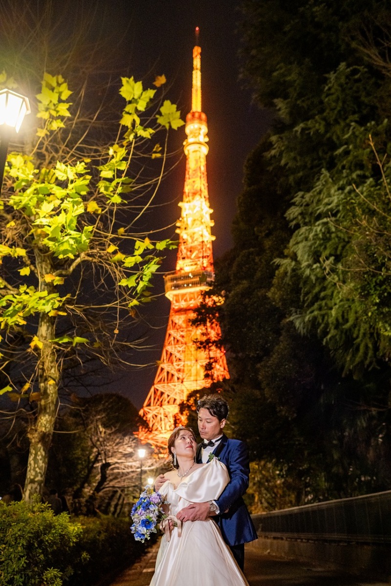 東京タワーの灯りとともに残す写真