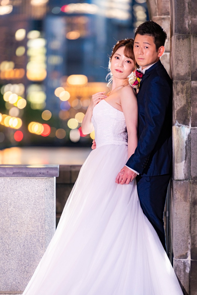 夜景と一緒に寄り添って