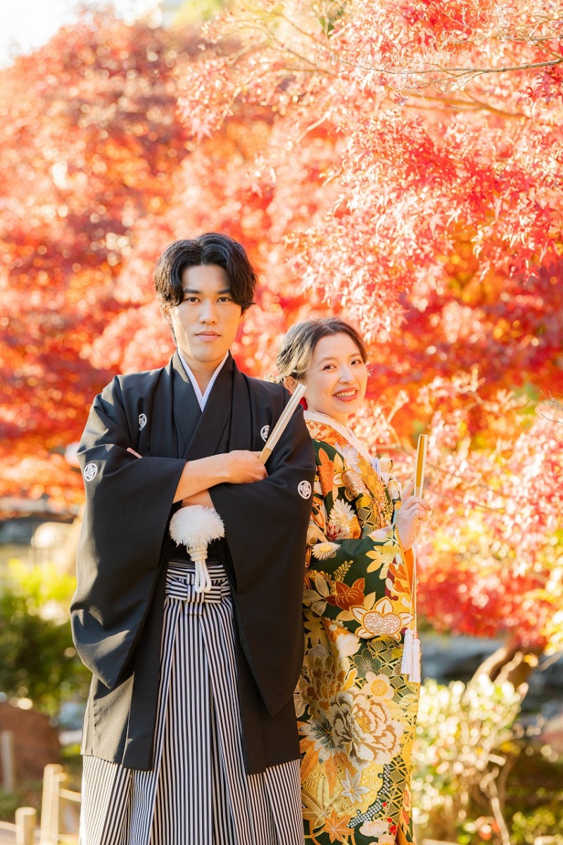 紅葉でフォトウェディング