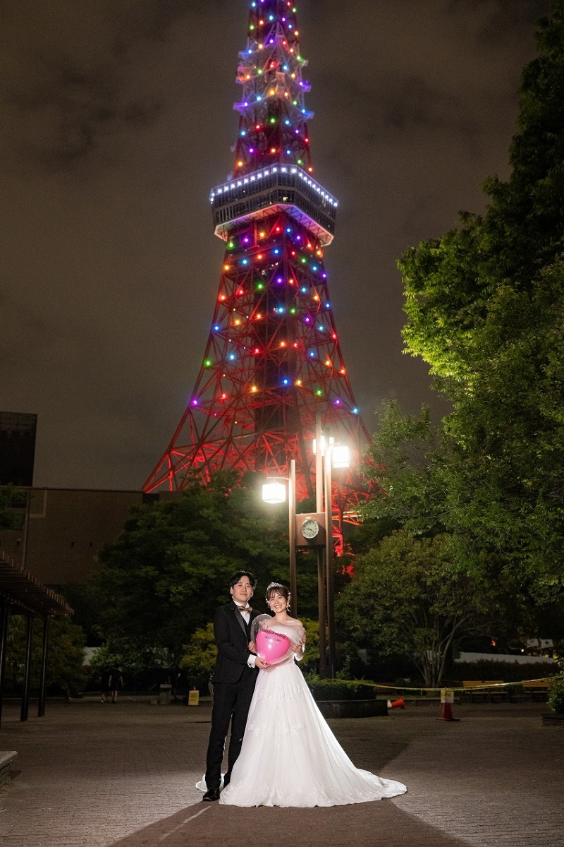 東京タワーの灯りと笑顔を残すナイトフォト