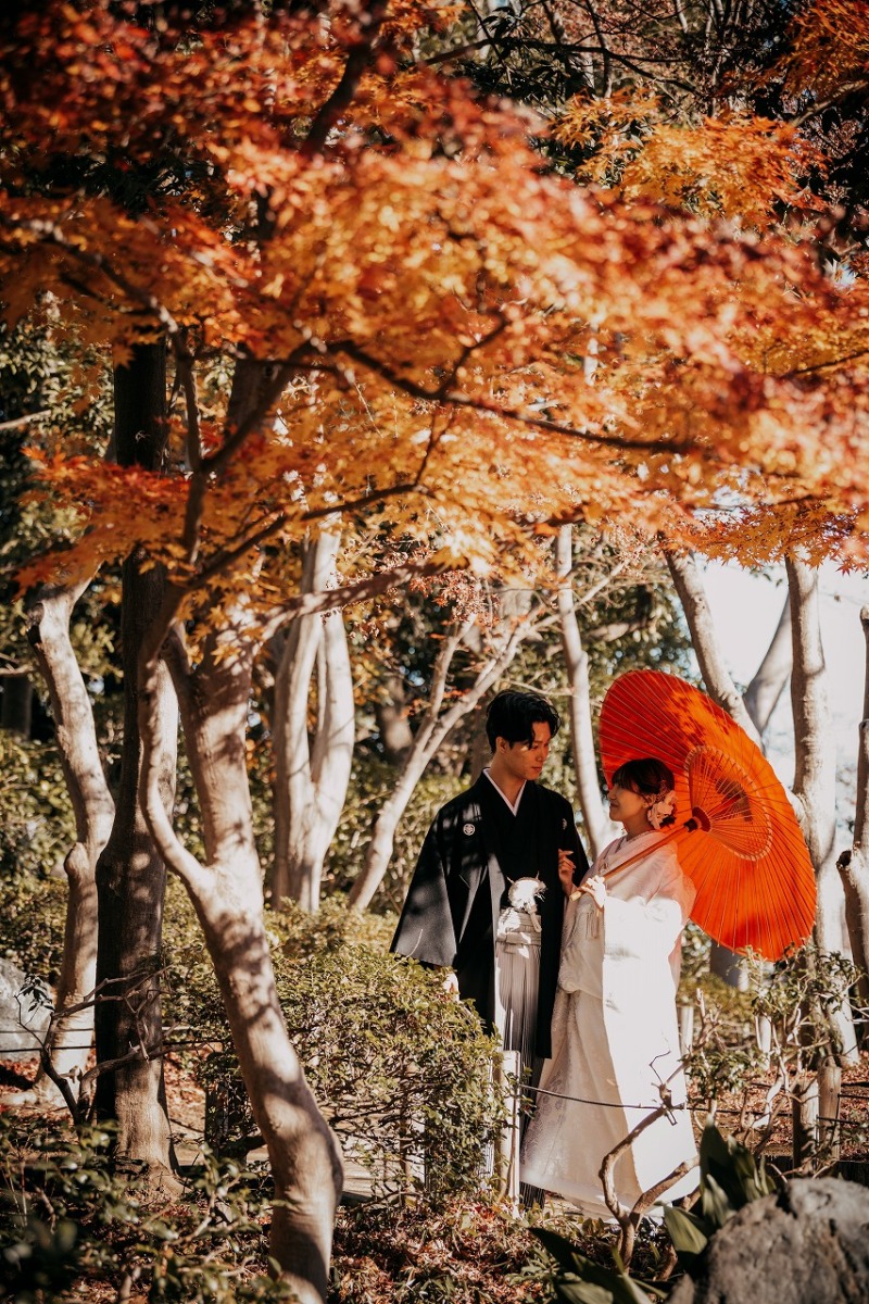 紅葉に包まれた和装撮影のひととき