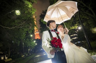 雨の東京駅周辺ロケーションで美しい前撮りを…