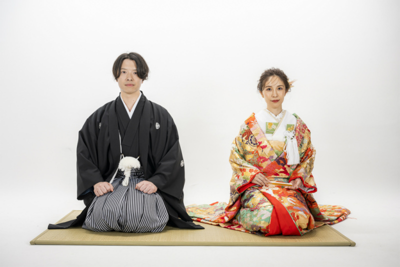 伝統的な座り姿で