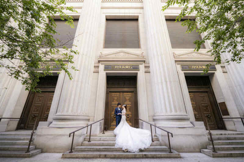 三井本館で重厚な一枚を