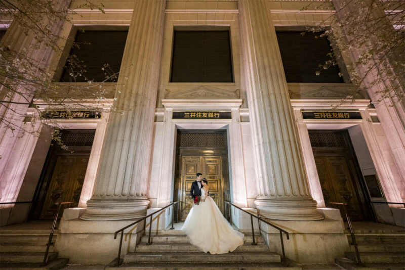 三井本館の階段ショット