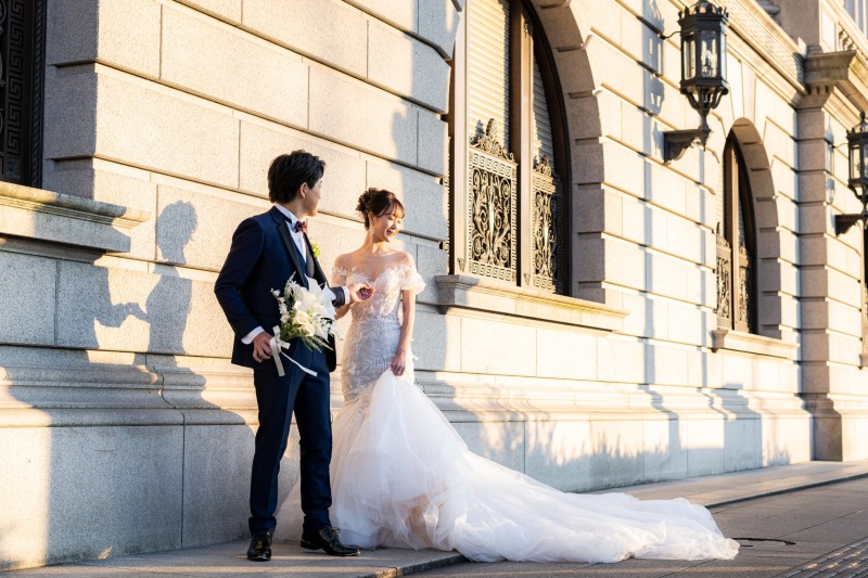 明治安田生命ビル前で