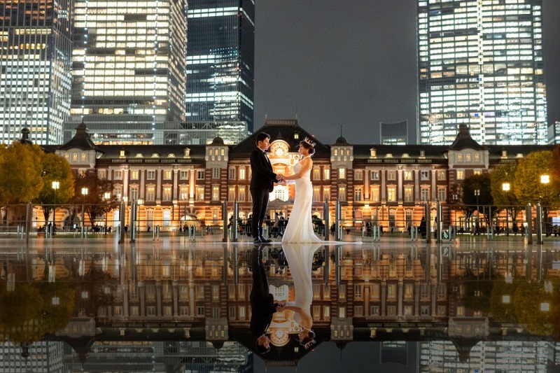 東京駅の夜景とリフレクションが彩る一枚