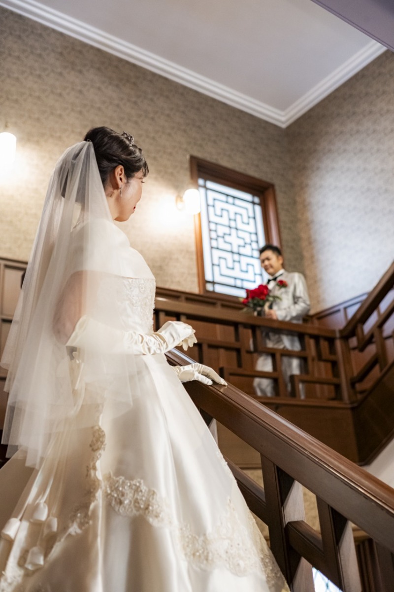 階段を使った立体的なショット