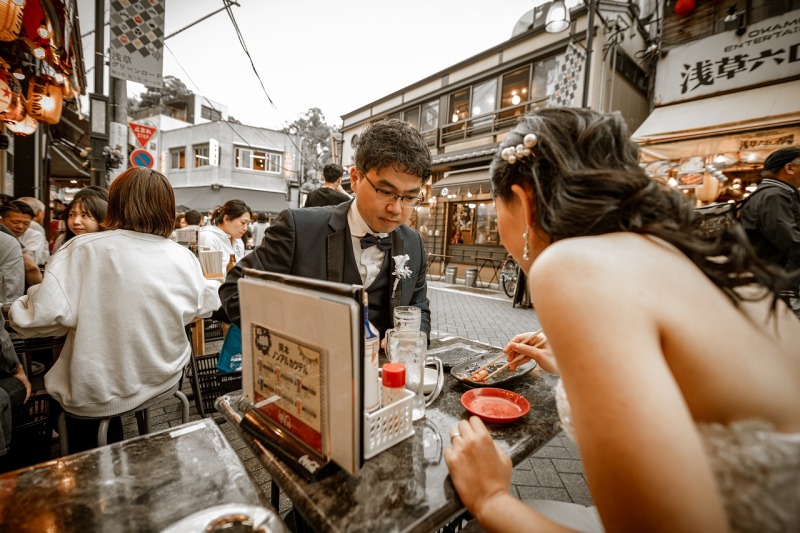 食事しながら…♡
