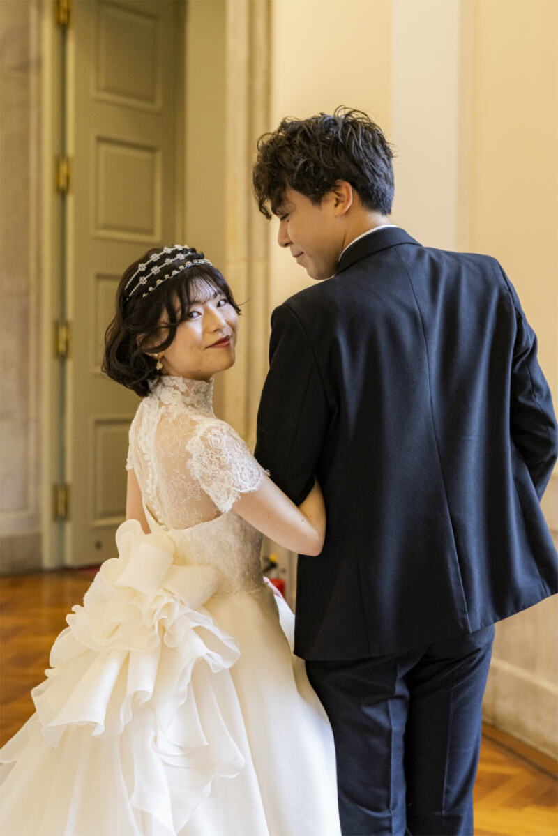 こちらに振り返って・・・