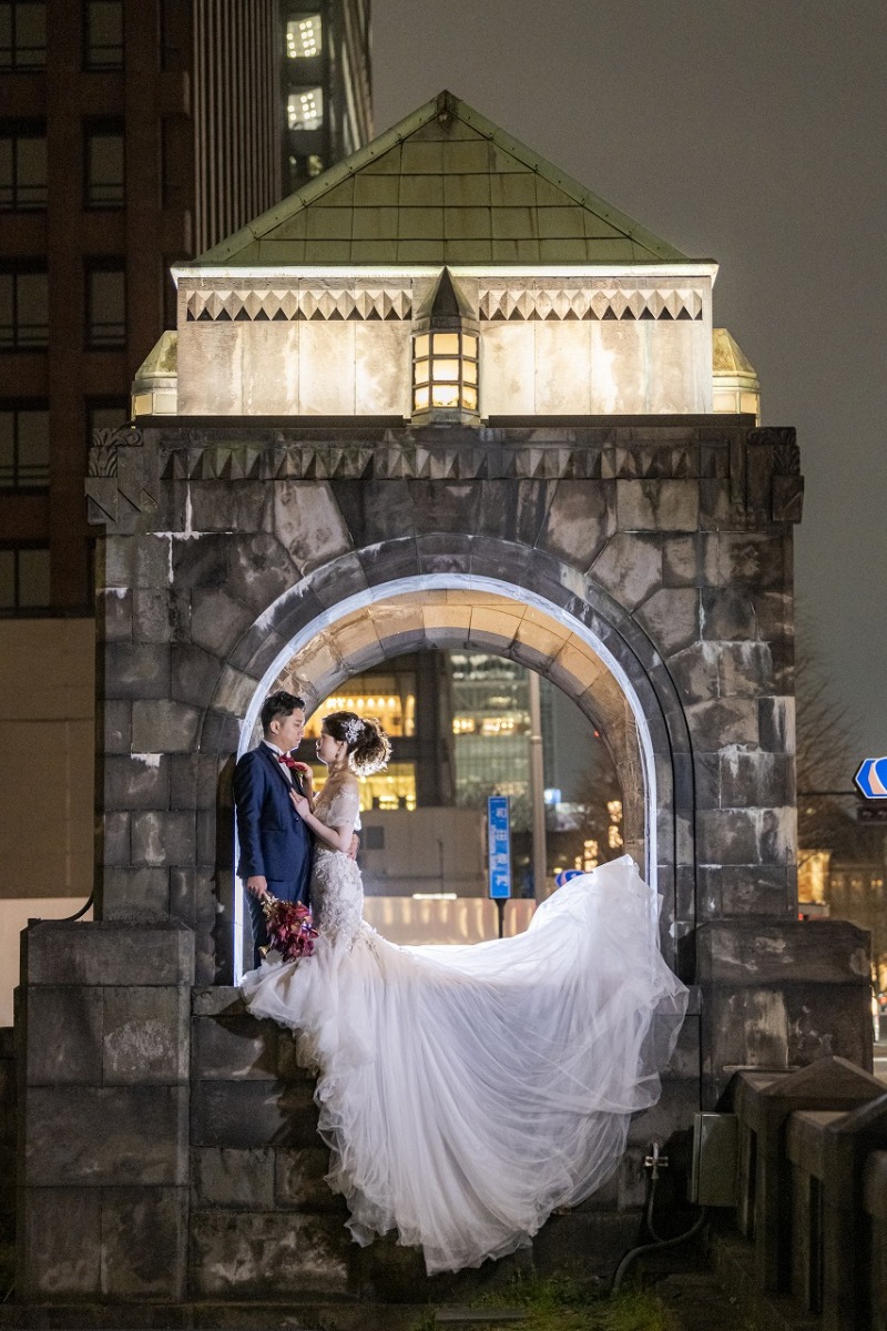 和田倉門から流れるドレス