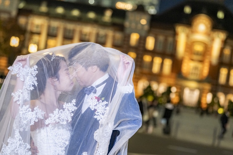 ベールに包まれるおふたり
