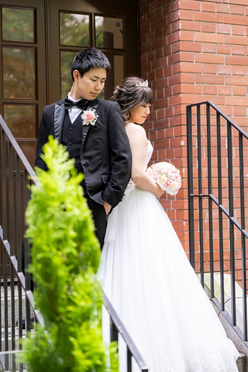 三菱一号館で背中合わせ♪