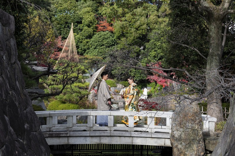 橋の上で楽し気に♪