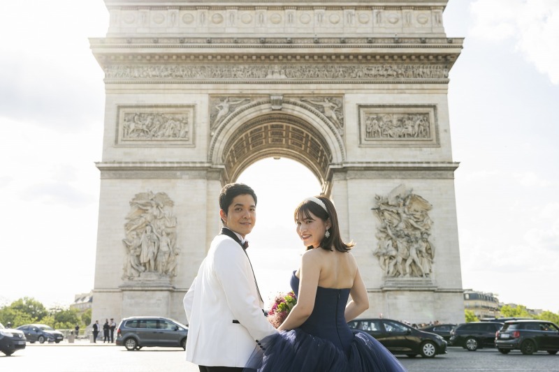 振り向きお座りショット♡