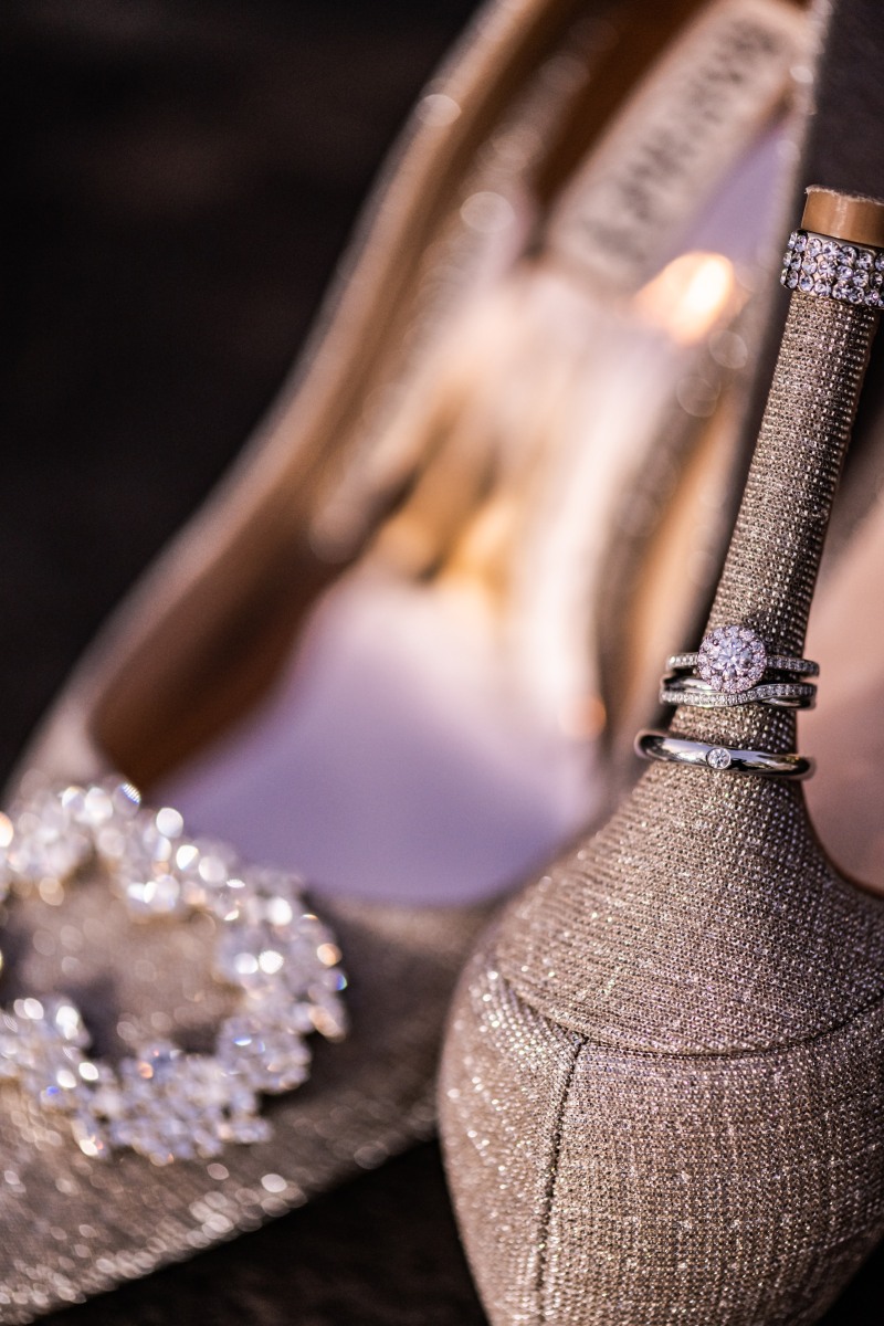 お持ち込みのマノロブラニクのシューズを☆