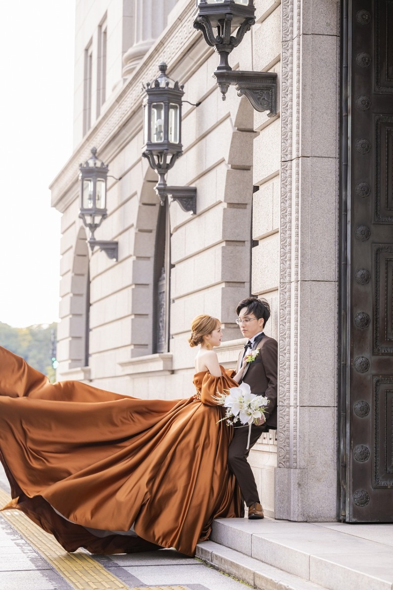 安田生命ビル前でトレーンをファサッ☆