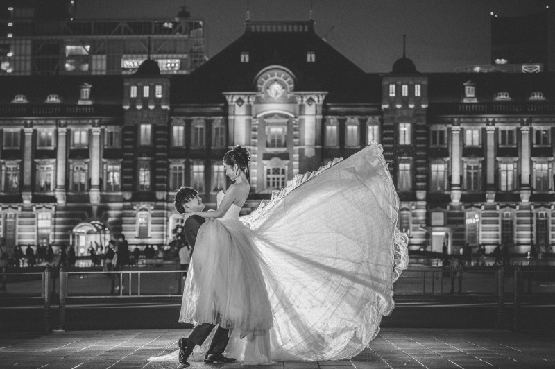 抱っこショットをモノクロ写真でも