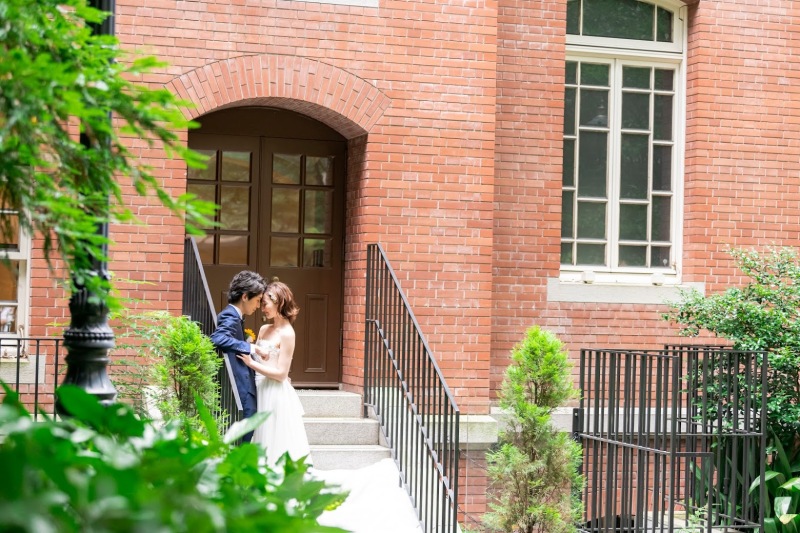 三菱一号館美術館の庭園で☆