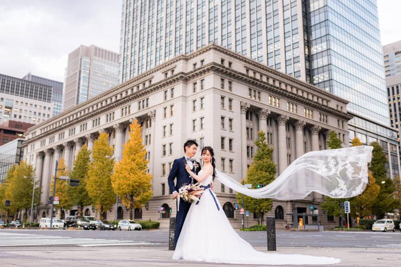 ベールをなびかせて