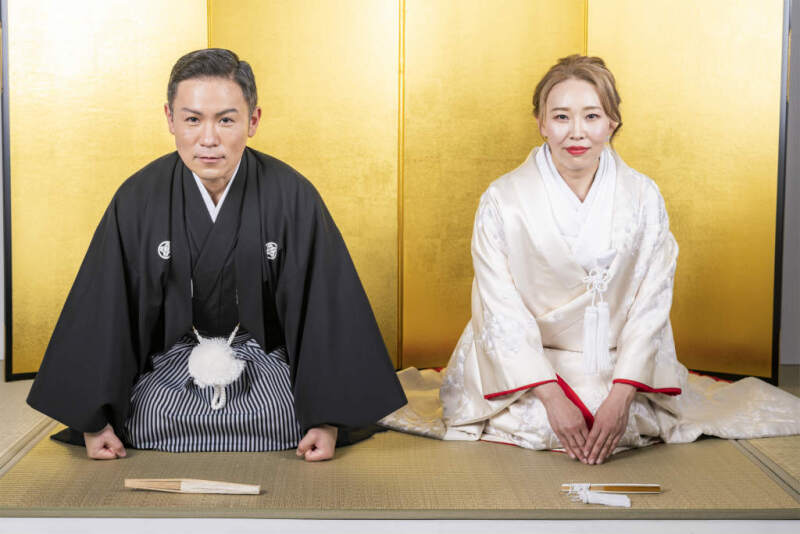 スタジオで型物写真も