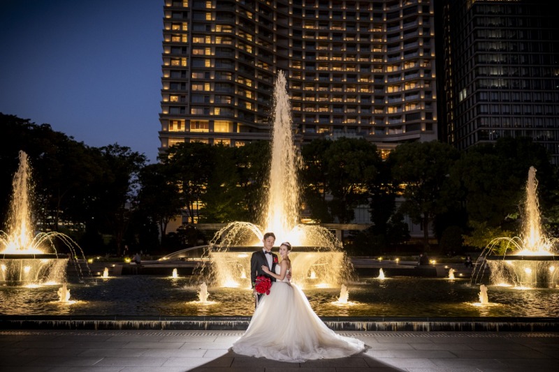 噴水が輝くフォトウエディング