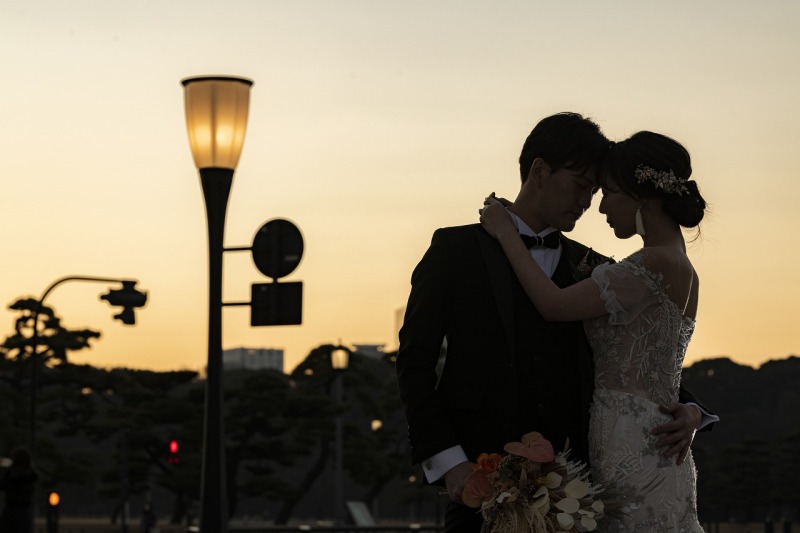 トワイライトでシルエットを美しく