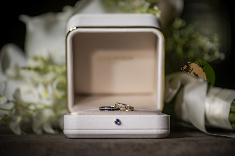 おふたりの大切な指輪も綺麗にお撮りします。