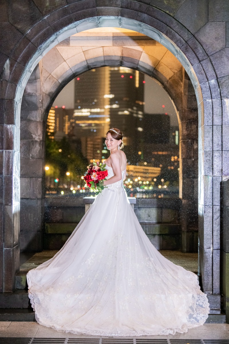 和田倉門でご新婦様のソロショット♪