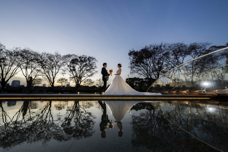 和田倉噴水公園にて日没のお時間に合わせて
