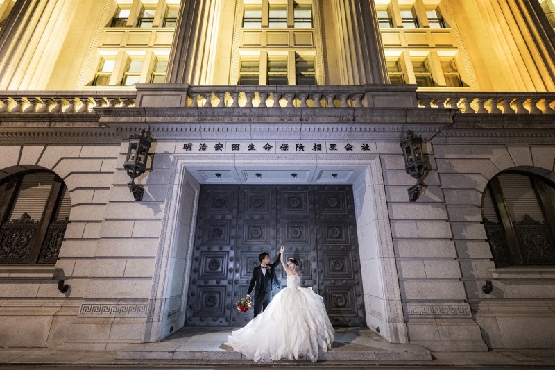 夜の安田生命ビルで