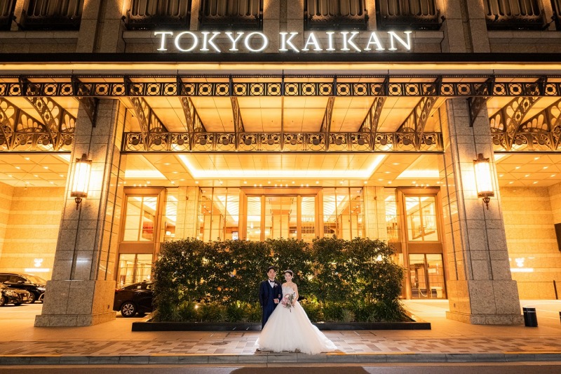 おふたりのお式会場の東京會舘様の前での撮影♪
