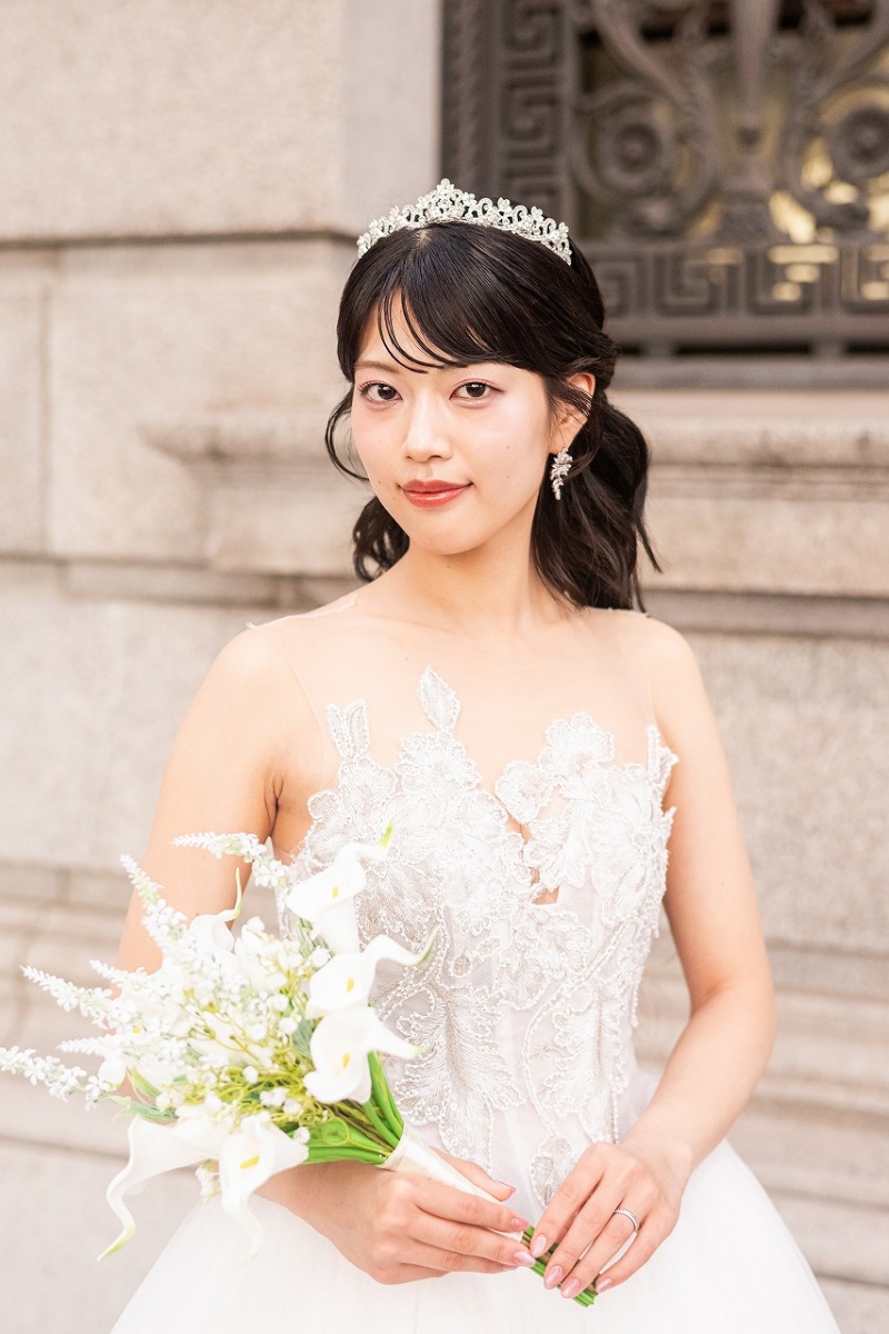 繊細なレースが彩るウェディングスタイル