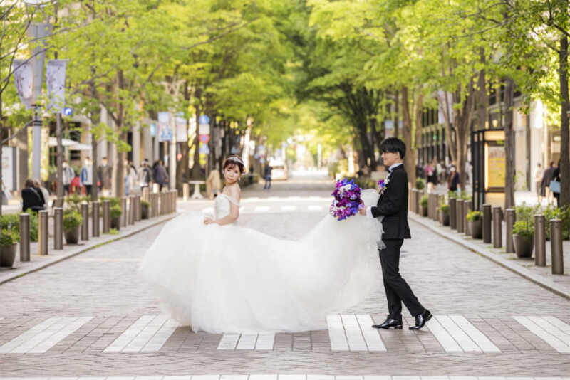 丸の内仲通りでウォーキングショット!