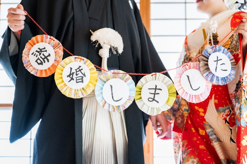 撮影アイテムを使って、おふたりらしい一枚を撮影。